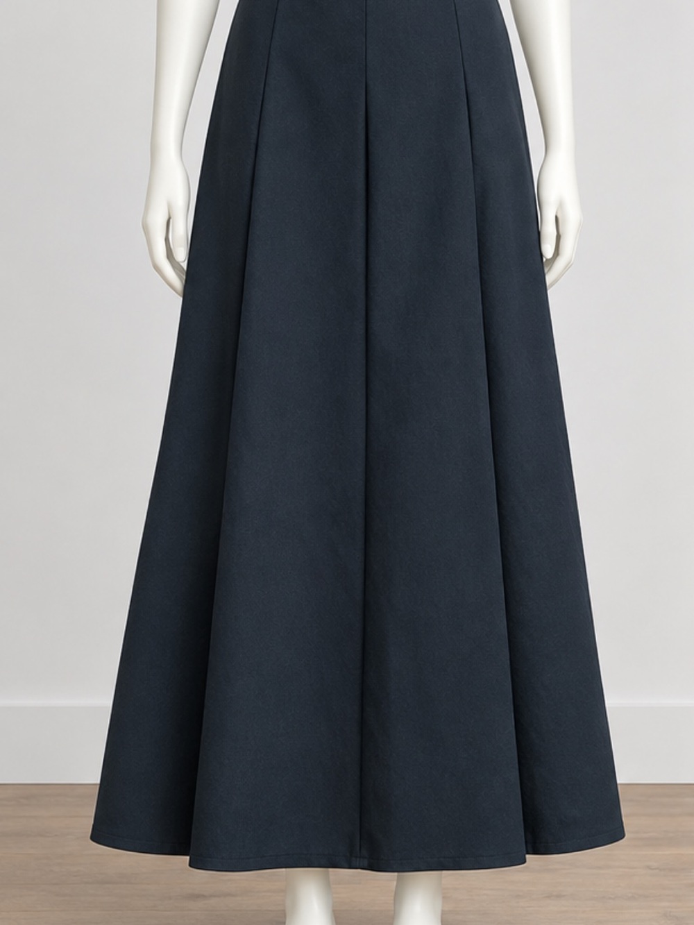 Classic Full-Length black Maxi Skirt. Size large.